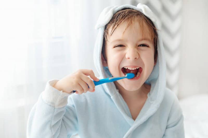 Blanqueamiento dental en Carabanchel — Clínica Doctores Romero