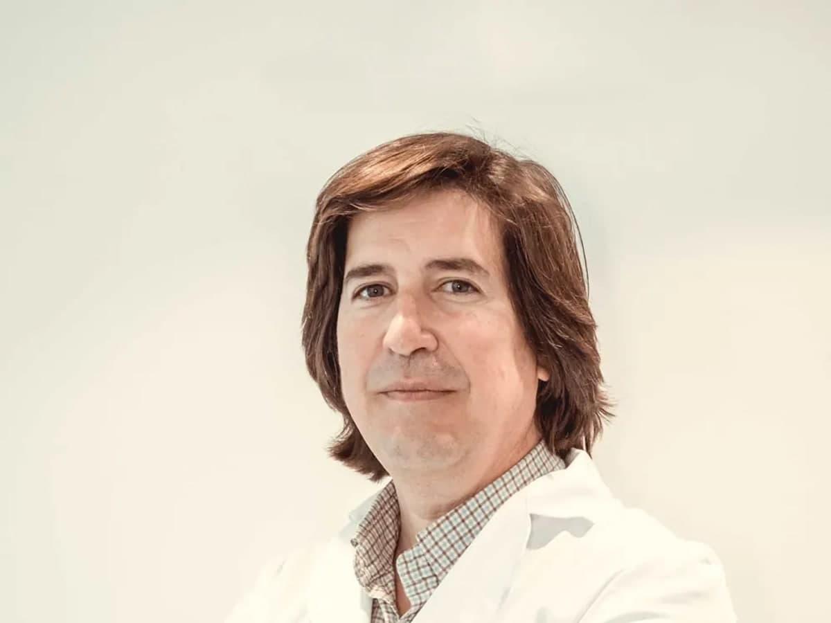 Dr. Diego Romero Ferragut, estética dental y prótesis