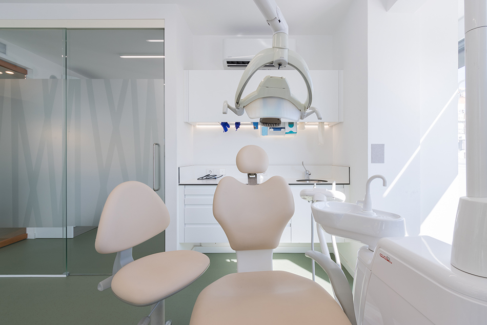 Equipamiento tecnológico de radiología dental